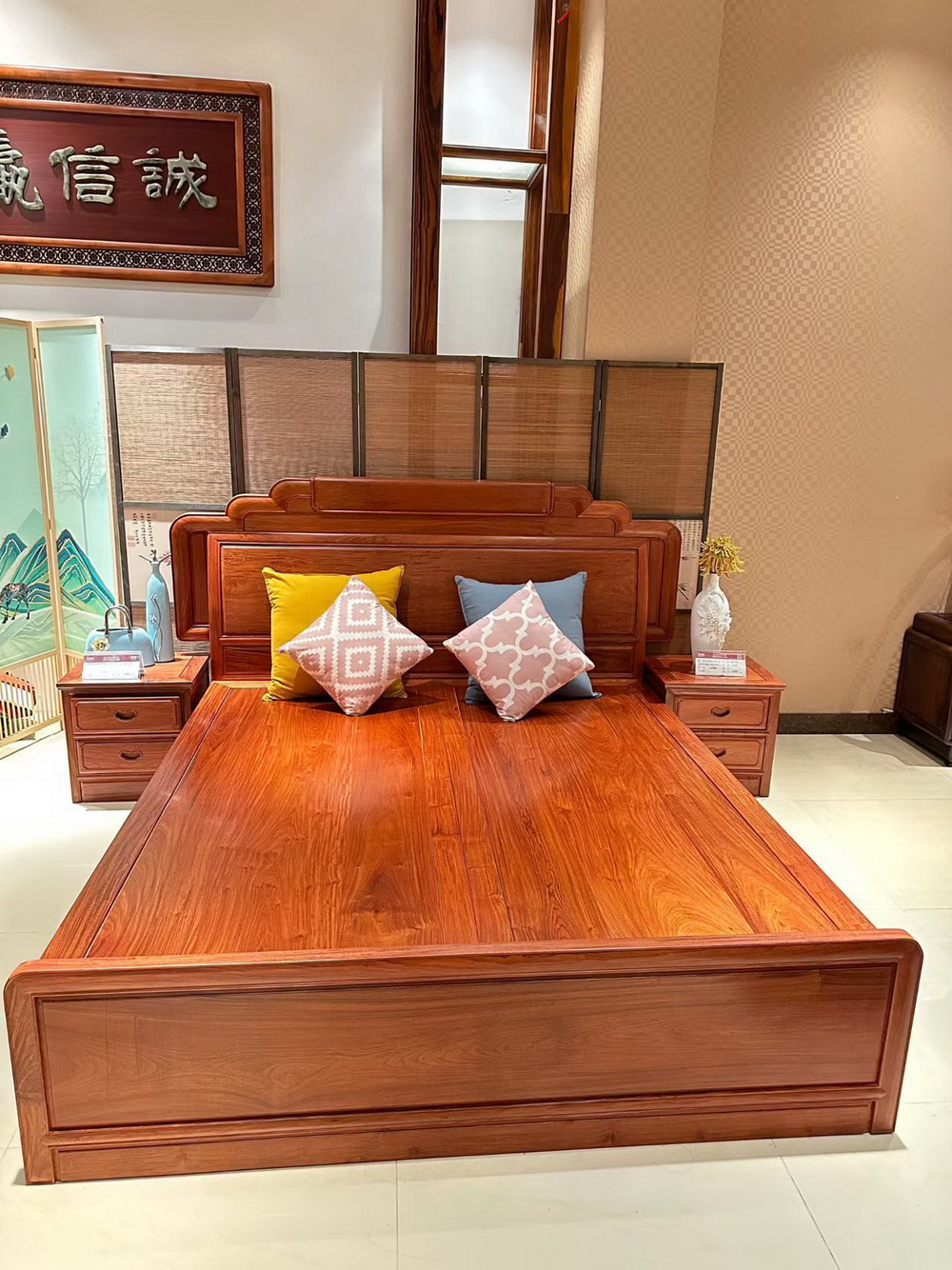 缅甸花梨大床